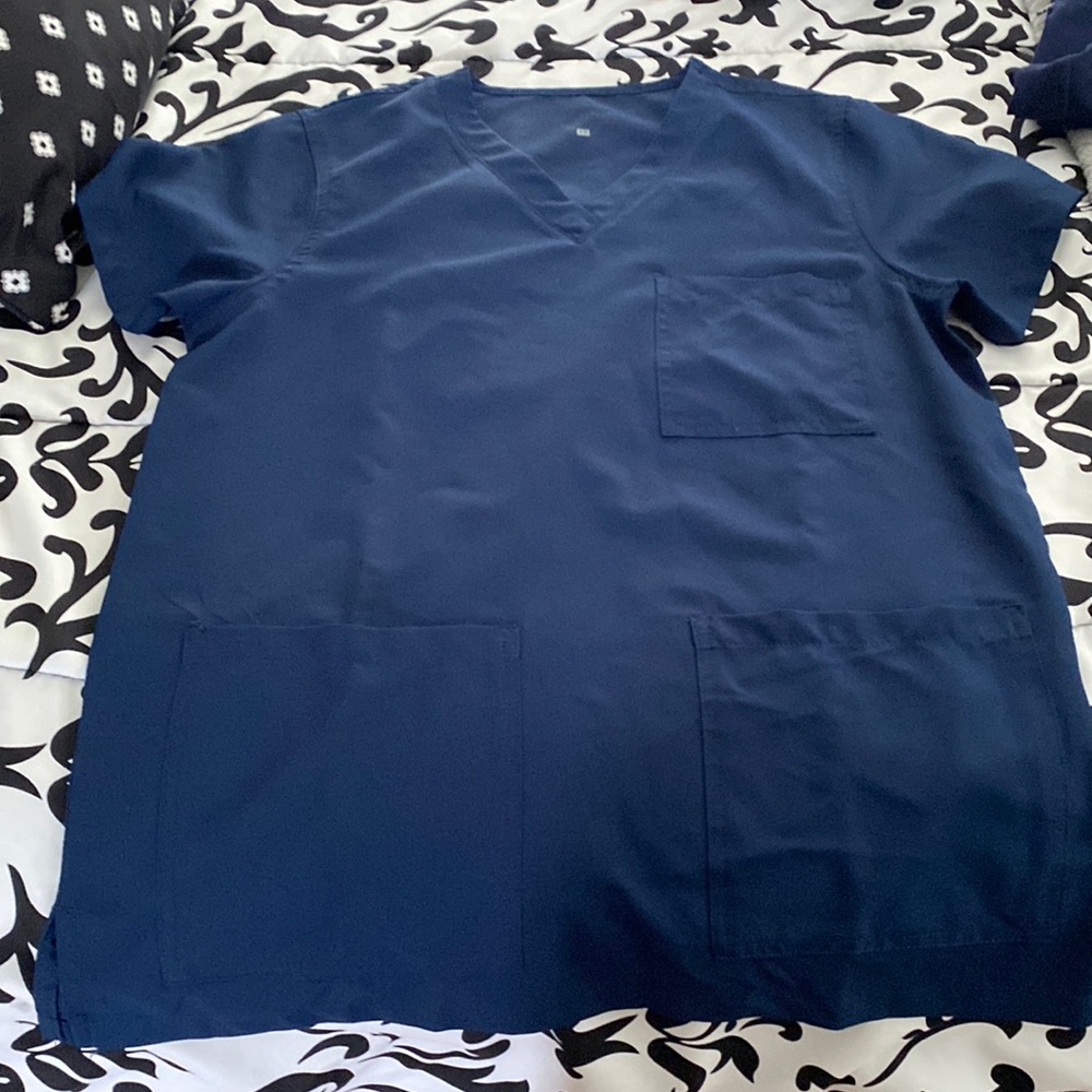 Can fit a male as well! Good condition and total of 3 pockets